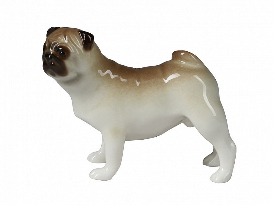 Ayakta Pug Heykeli Archi