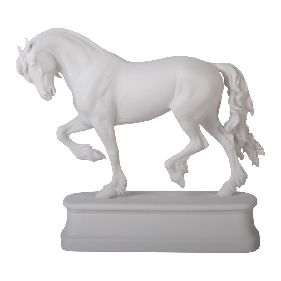 Hediye Seti – Beyaz Friesian At