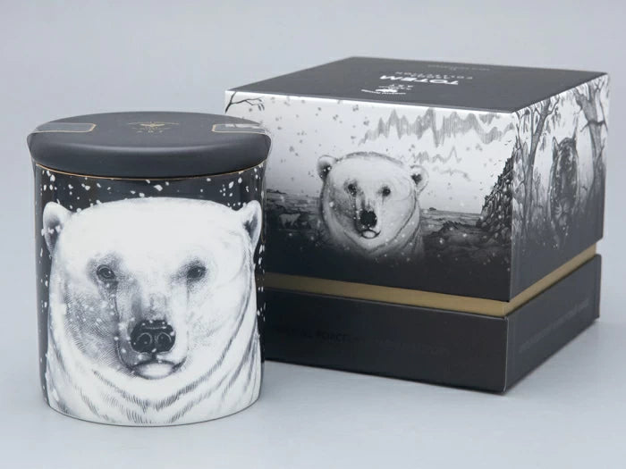 Hediye kutusunda kokulu mum, Totem çizimi. Ayı kokusu Karabiber