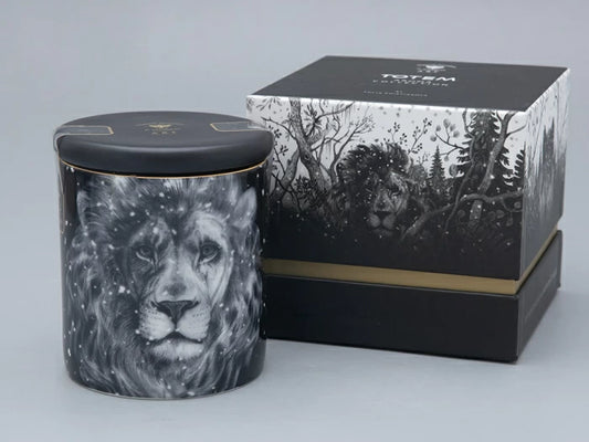 Hediye kutusunda kokulu mum, Totem çizimi. Aslan kokusu Palo Santo