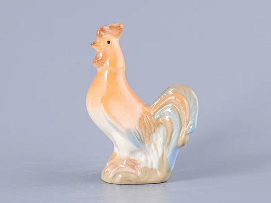 Horoz sanatından heykel.